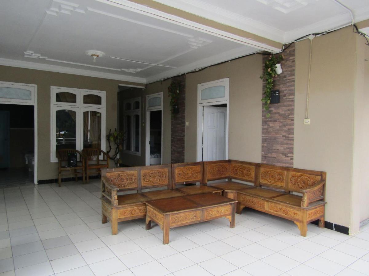 Penginapan Melati סרנגן מראה חיצוני תמונה