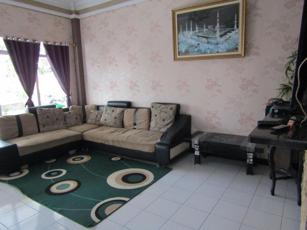 Penginapan Melati סרנגן מראה חיצוני תמונה